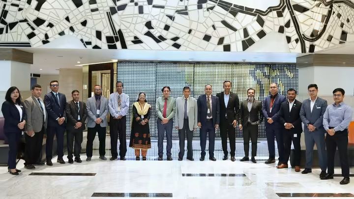 MOU between IUBAT—International University of Business Agriculture and Technology, College of Tourism and Hospitality Management (CTHM), and Le Meridien Dhaka